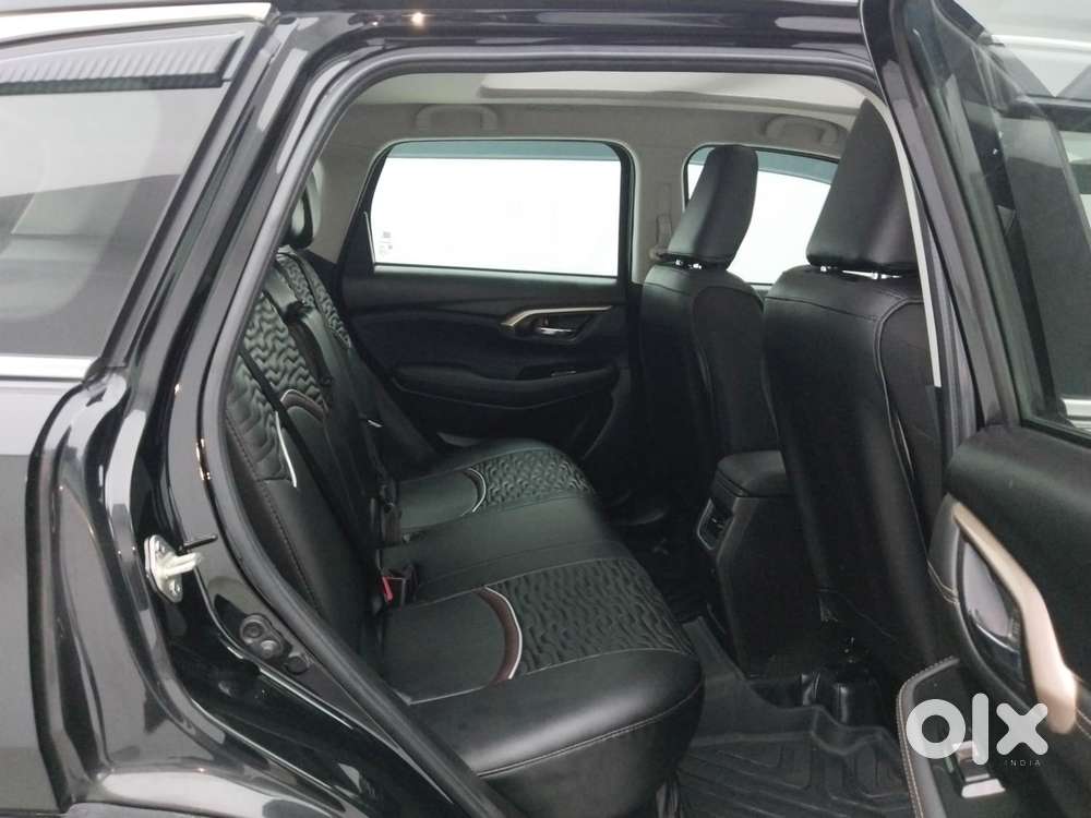 Maruti Suzuki Grand Vitara 1.5 Zeta Plus Intelligent Hybrid Ecvt, 20..