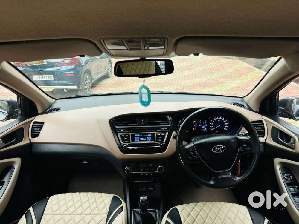Hyundai Elite I20 Sportz (o) 1.2, 2016, Petrol