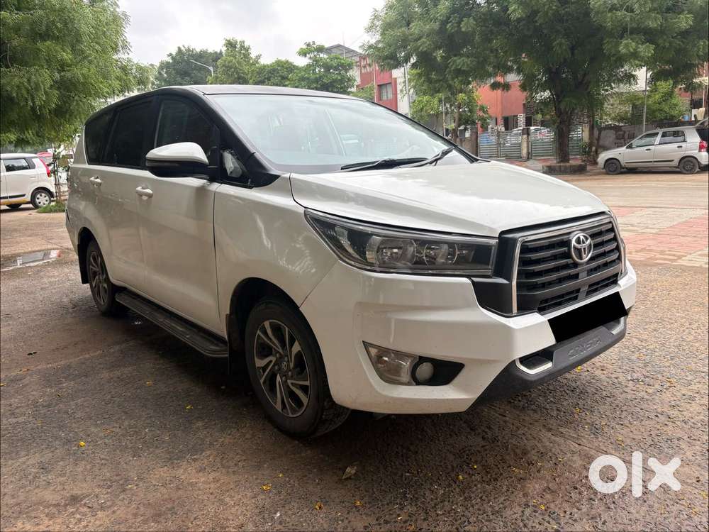 Toyota Innova Crysta 2.4 G Mt 8s, 2024, Diesel