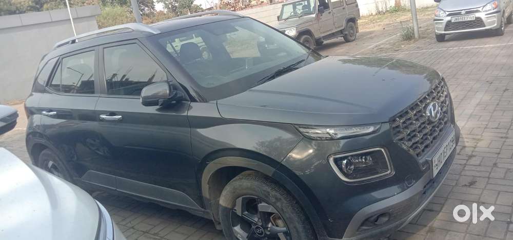 Hyundai Venue Sx (o) Mt 1.5 Diesel, 2022, Diesel