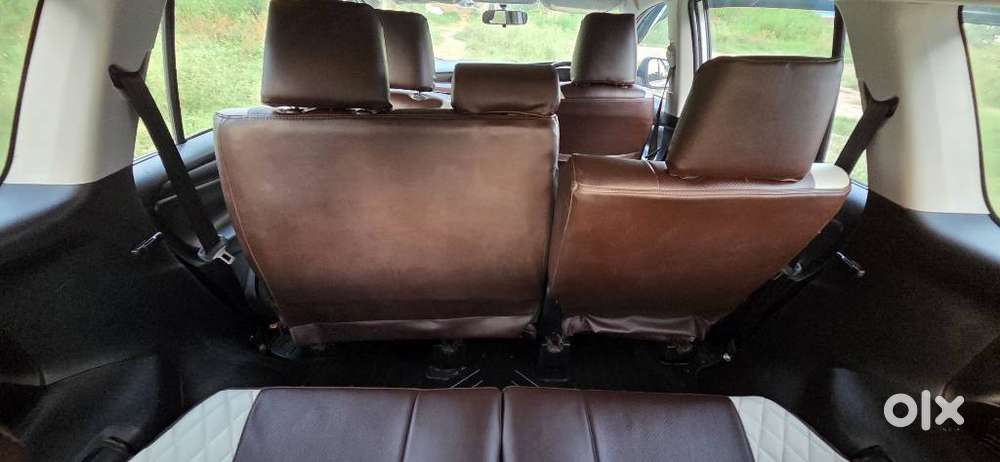Toyota Innova Crysta [2020-ongoing] 2.4 Gx 8 Str, 2025, Diesel