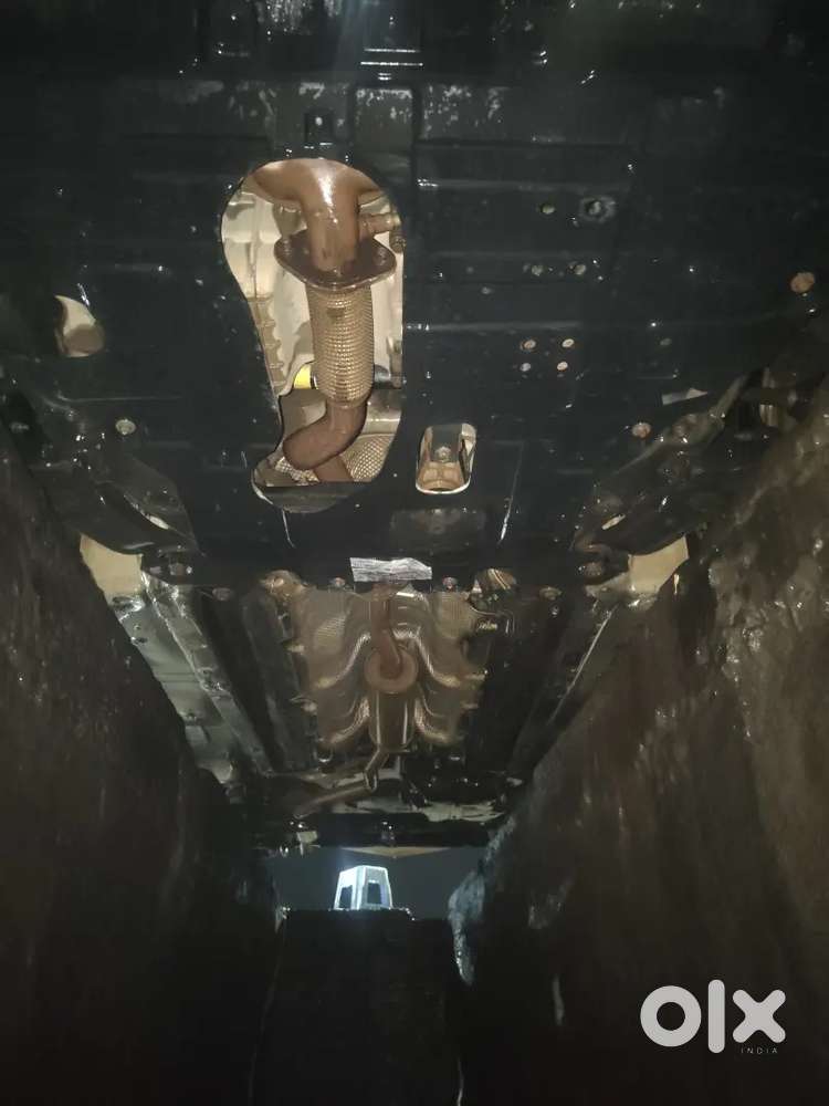 Mahindra Xuv 300 W8(o) For Sale - Well Maintained Single Use