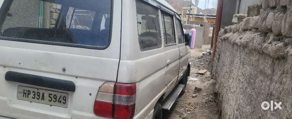 Toyota Qualis 2003