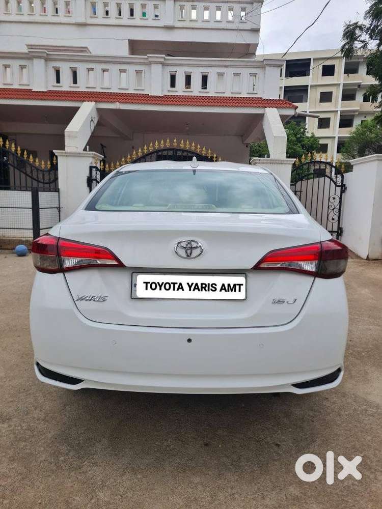 Toyota Yaris J Cvt, 2019, Petrol