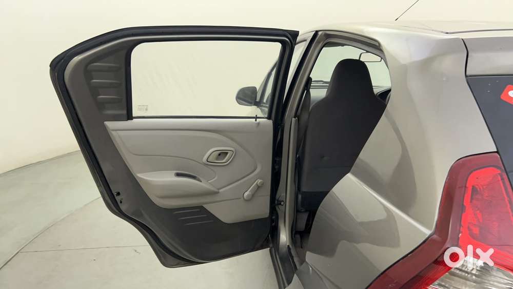 Datsun Redigo T Option, 2016, Petrol