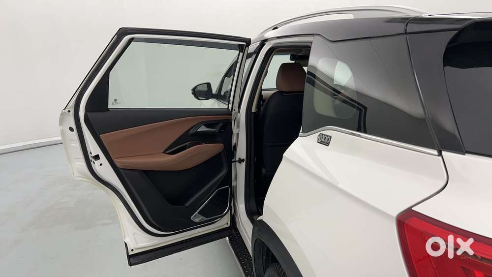 Mg Hector Plus Savvy Pro 1.5 Turbo Petrol Cvt 7 Str, 2023, Petrol