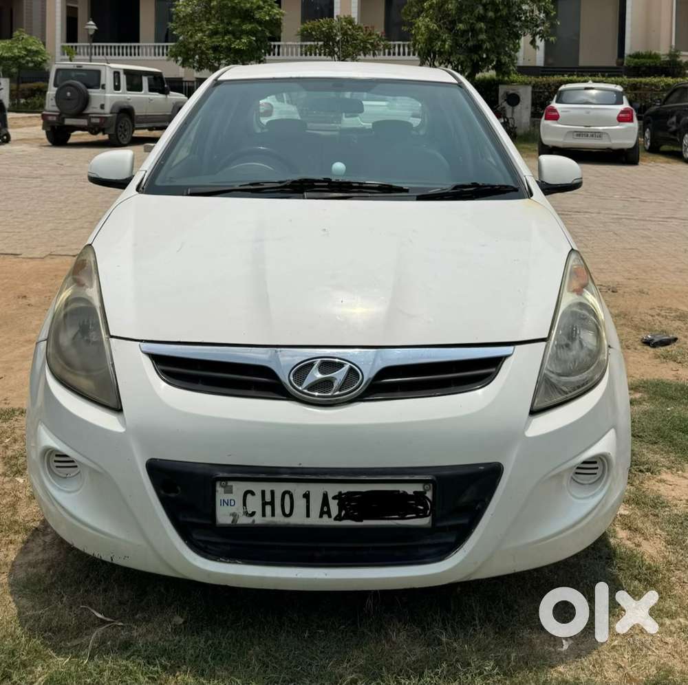 Hyundai I20 Sportz Petrol 2011