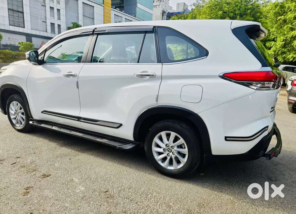 Toyota Innova Hycross, 2026, Petrol