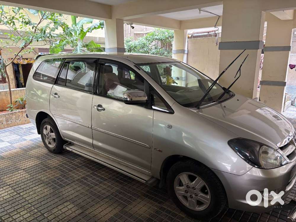 Toyota Innova 2.5v (2007)  Rc Valid May 2028  Showroom Track Record