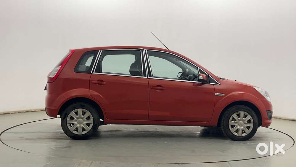 Ford Figo Petrol Zxi, 2015, Petrol