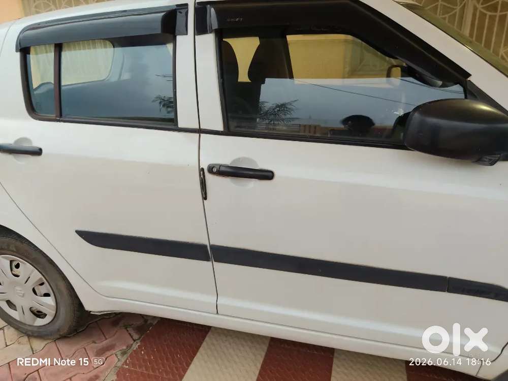 Maruti Suzuki Swift 2010 Petrol 99500 Km Driven