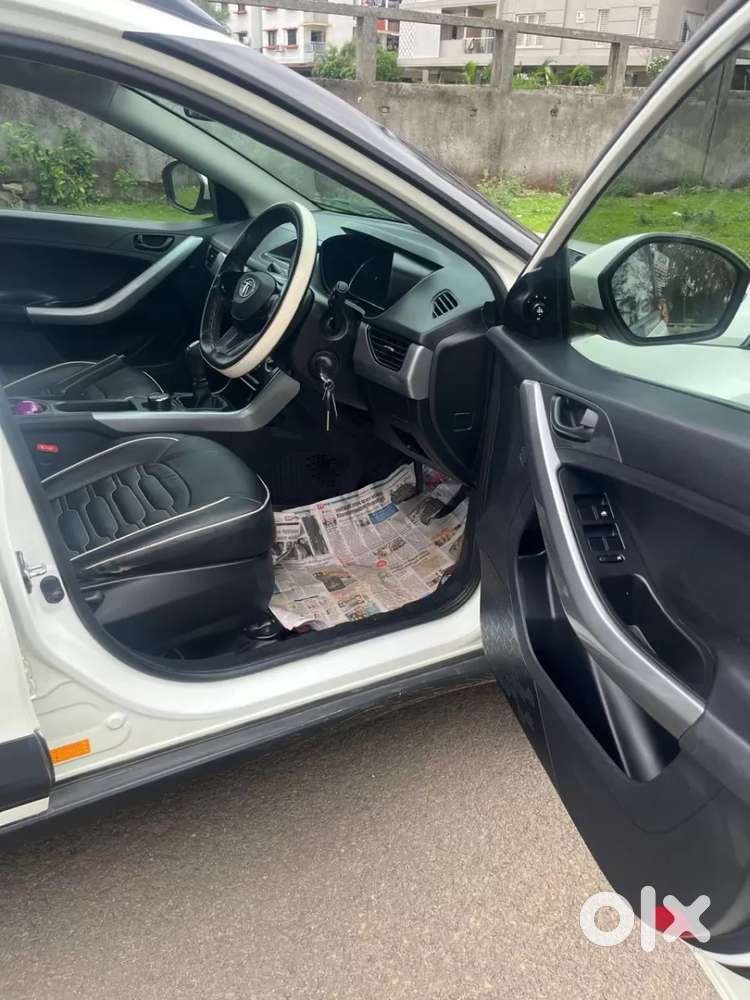 Tata Nexon 1.2 Revotron Xm, 2020, Petrol