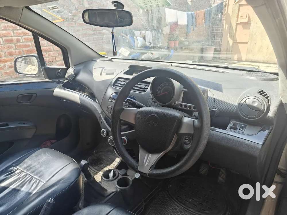 Chevrolet Beat 2011(october) Petrol