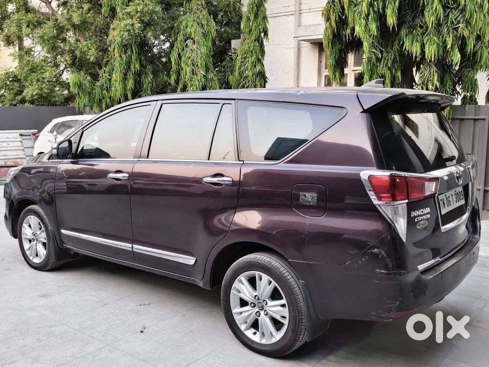 Toyota Innova Crysta 2.8z Automatic, 2016, Diesel
