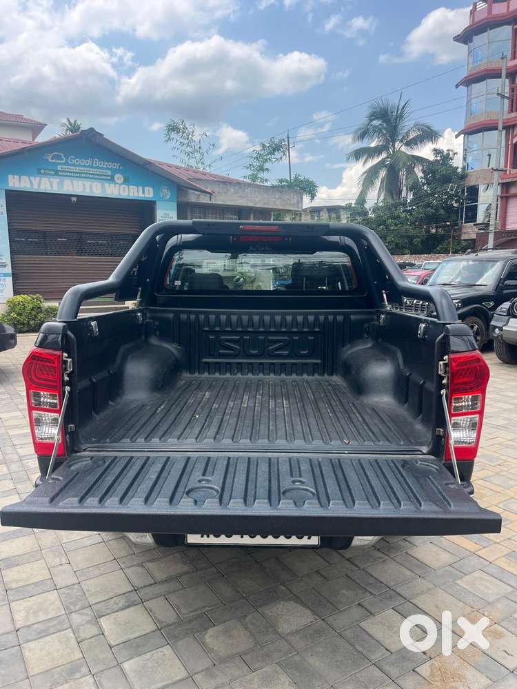 Isuzu D-max V-cross Z Prestige, 2023, Diesel