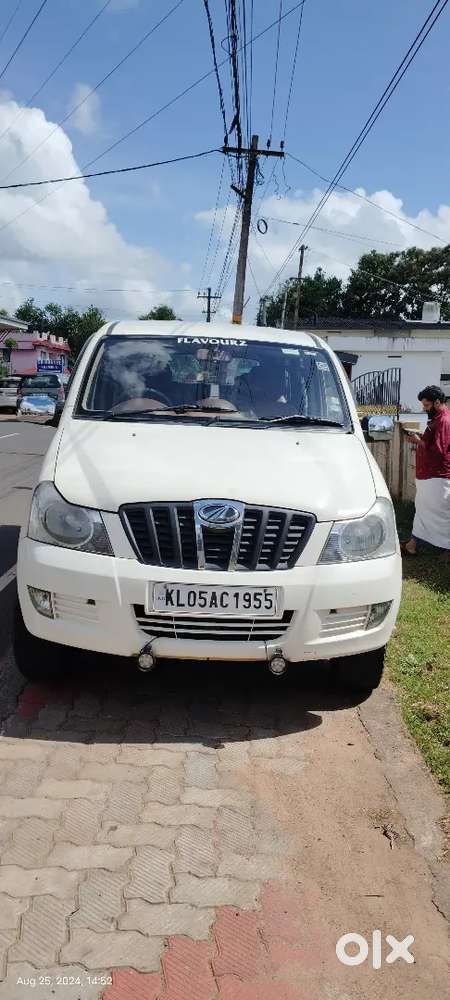 Mahindra Xylo 2011
