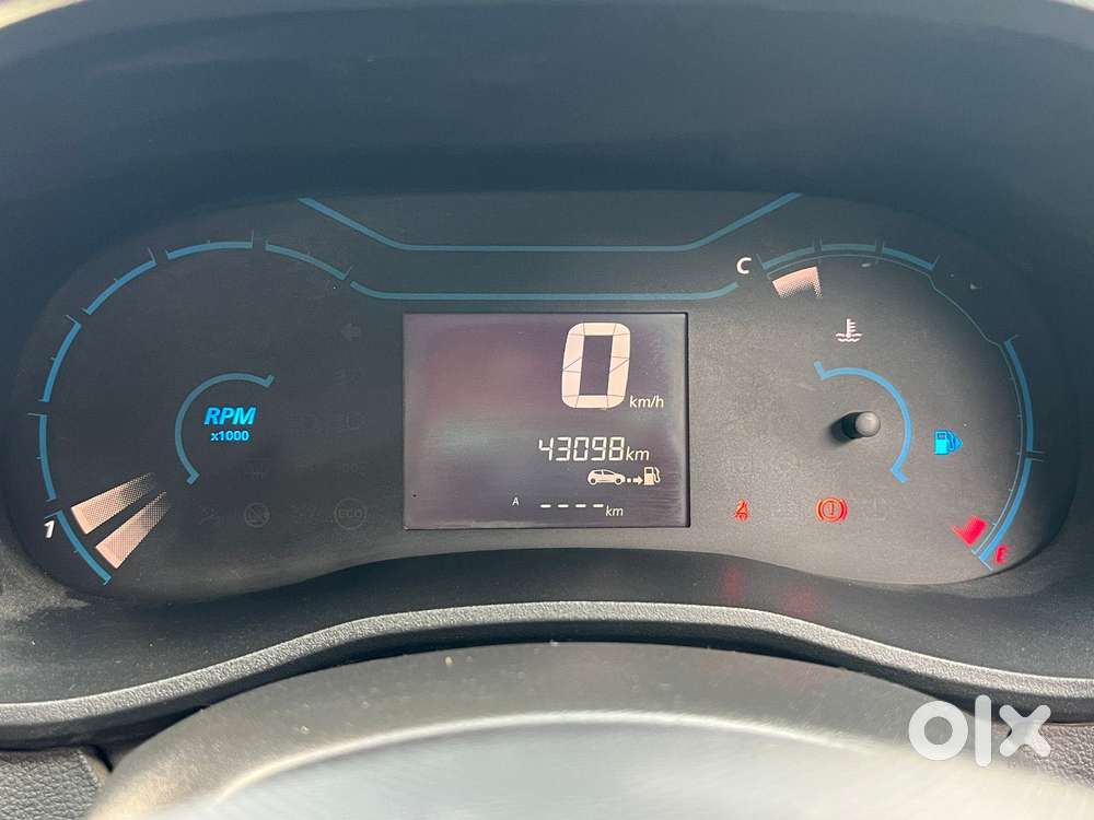 Renault Kwid 1.0 Climber (o) Dual Tone, 2021, Petrol