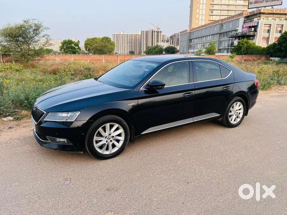 Skoda Superb Petrol 2018