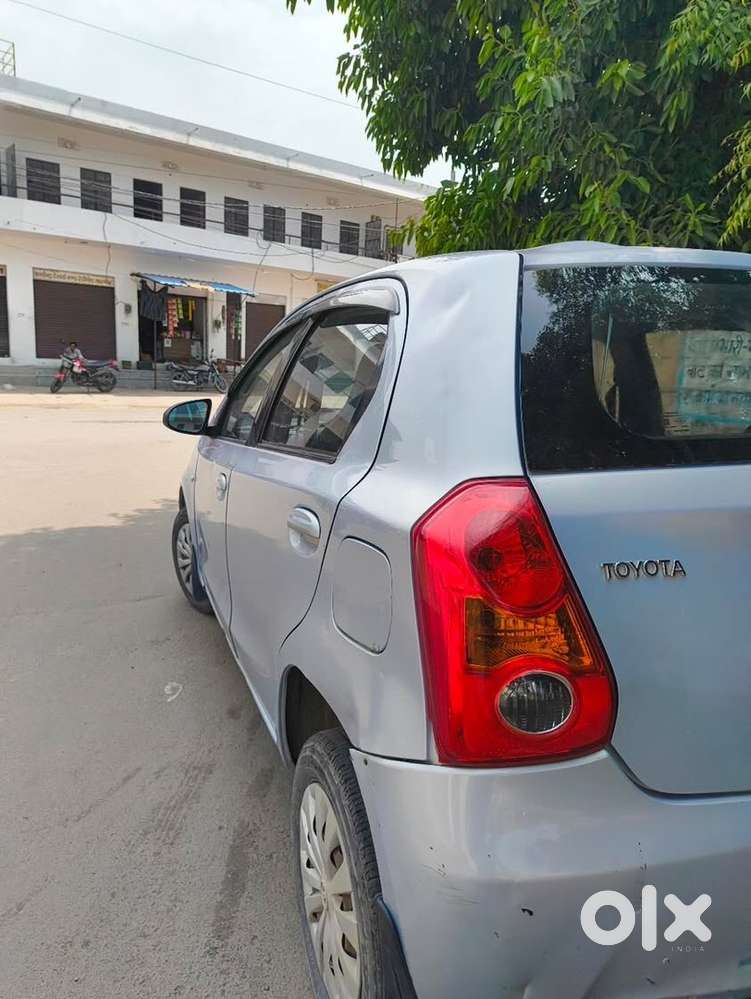 Toyota Etios Liva 2012