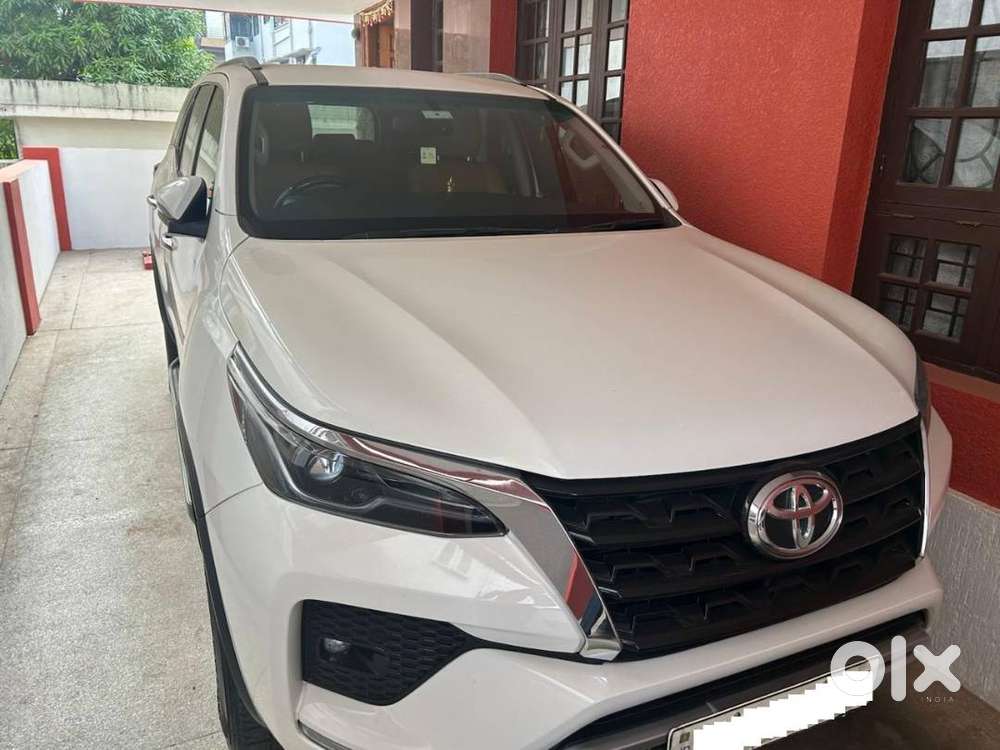 Toyota Fortuner 4x2 At 2.8 Diesel For Sale
