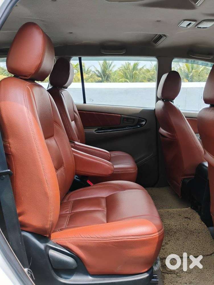 Toyota Innova 2.5 Gx 7 Str Bs-iii, 2015, Diesel