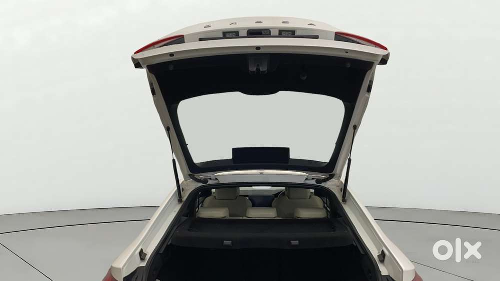 Skoda Octavia 2.0 Style Tsi At, 2022, Petrol