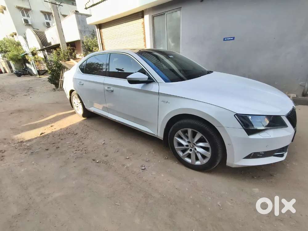Skoda Superb 2018 Diesel 90000 Km Driven