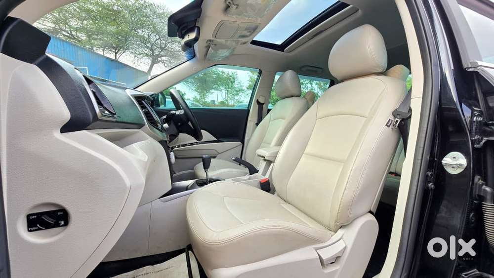 Mahindra Xuv300 W8 (o) 1.5 Diesel Amt Dual Tone, 2024, Diesel