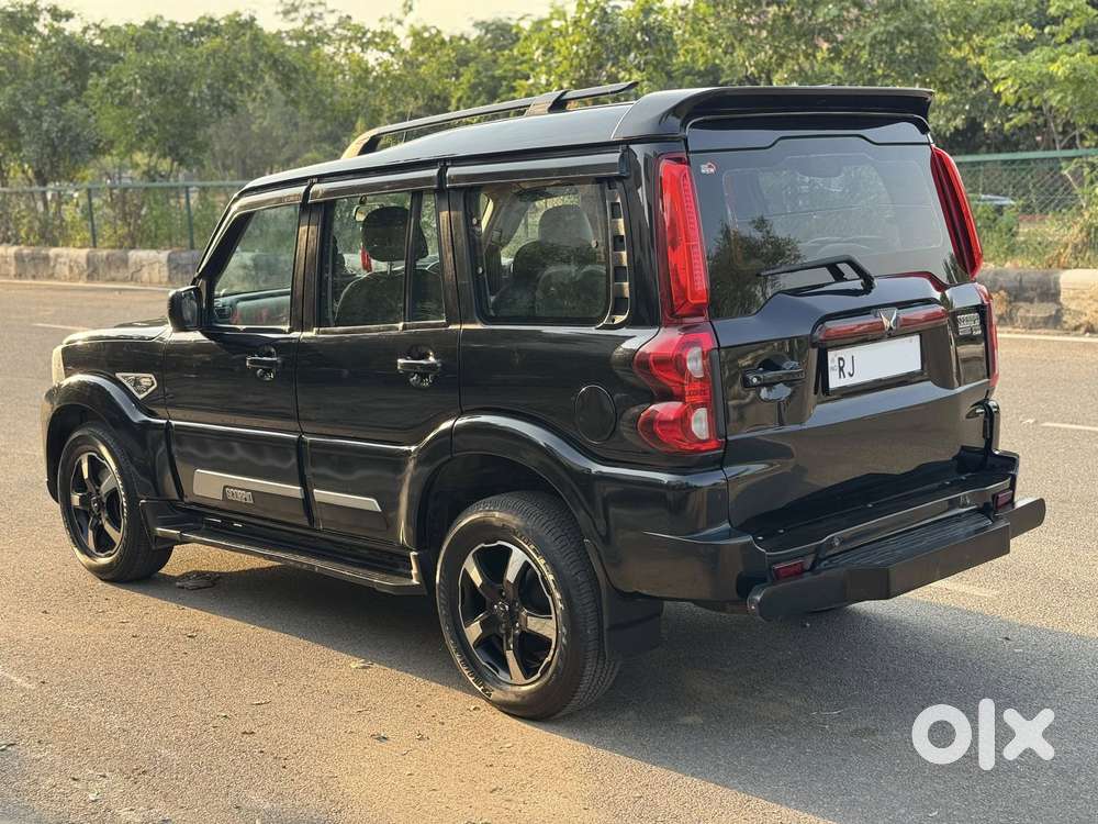 Mahindra Scorpio Classic 2.2 S 11 Mt 7 Str, 2024, Diesel