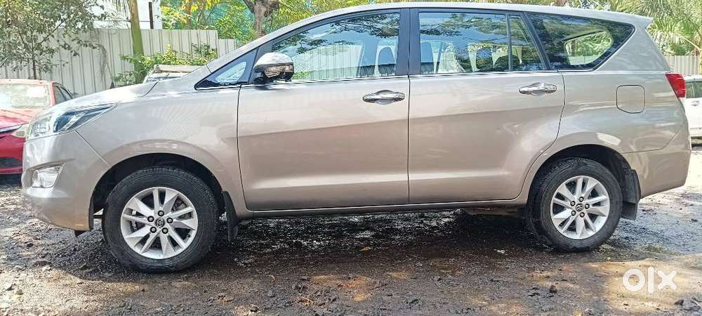 Toyota Innova Crysta 2.4 V, 2016, Diesel