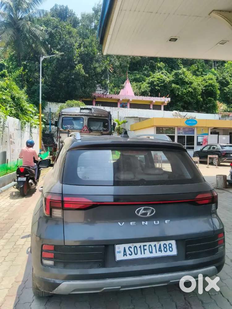 A Well Maintained Venue Car For Sale