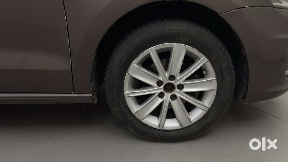 Volkswagen Vento 2010-2013 Petrol Highline, 2015, Petrol