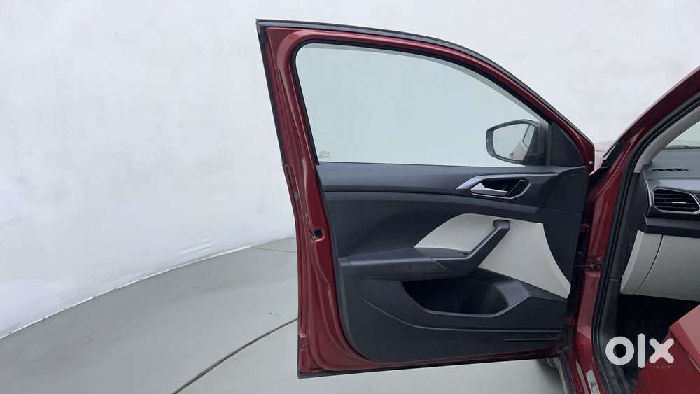 Volkswagen Taigun Topline 1.0 Tsi At (electric Seats), 2022, Petrol