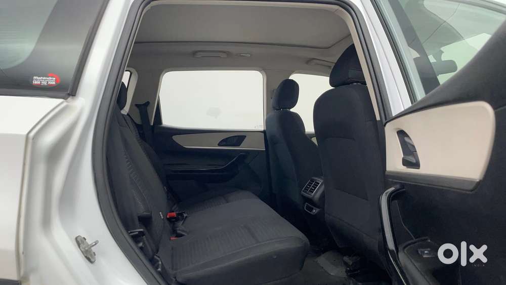 Mahindra Xuv700 2.0 Ax 5 Petrol At Str, 2022, Petrol