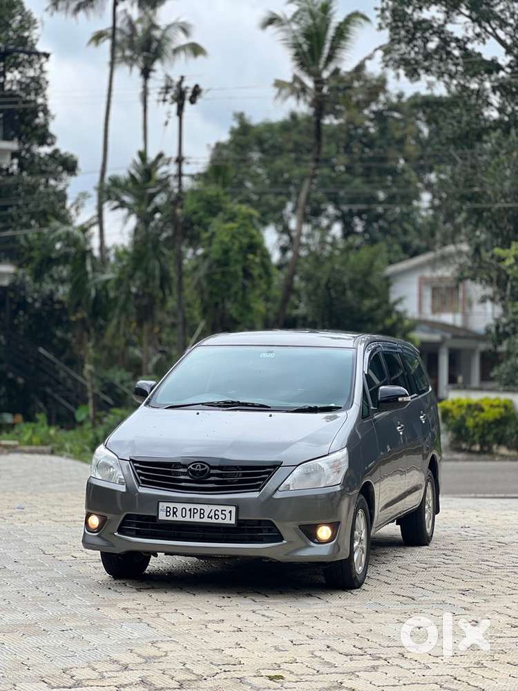 Toyota Innova 2012 Diesel Well Maintained
