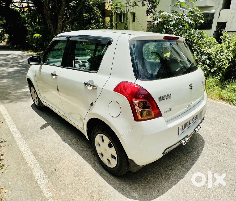 Maruti Suzuki Swift 1.2 Vxi (o), 2011, Petrol