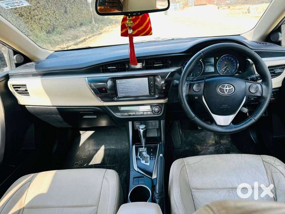 Toyota Corolla Altis 2013-2017 Vl At, 2015, Petrol
