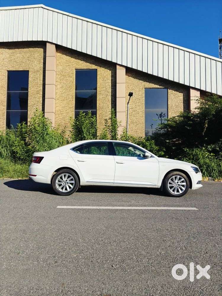 Skoda Superb L&k 1.8 Tsi At, 2020, Petrol