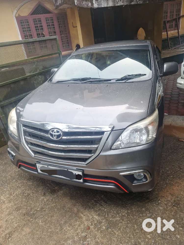 Toyota Innova 2014 Diesel 2. 38 Km Driven