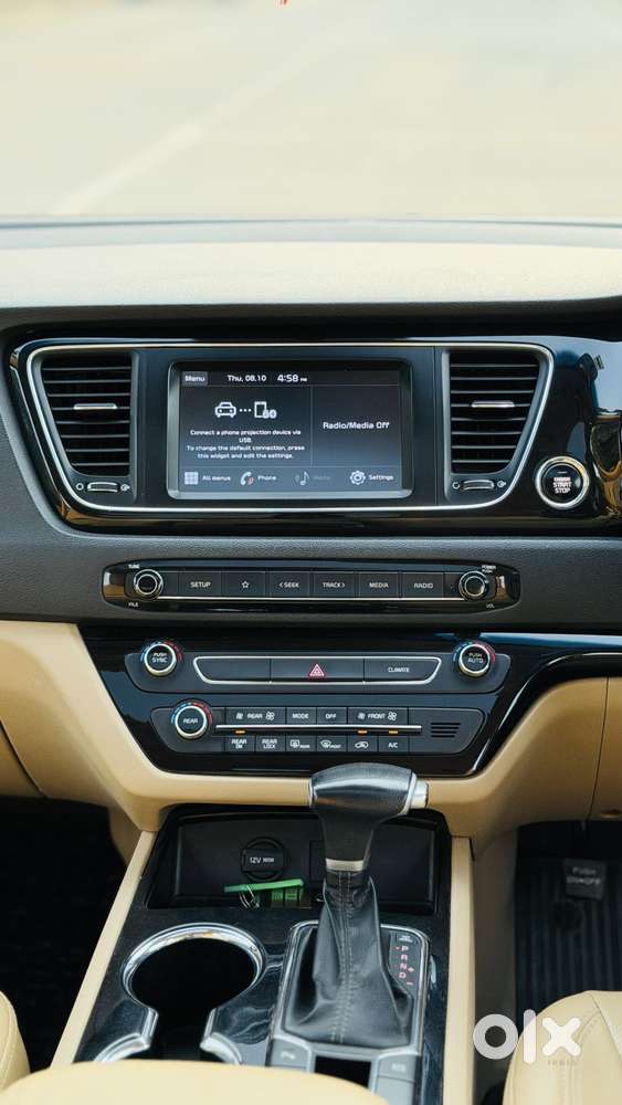 Kia Carnival Prestige, 2020, Diesel