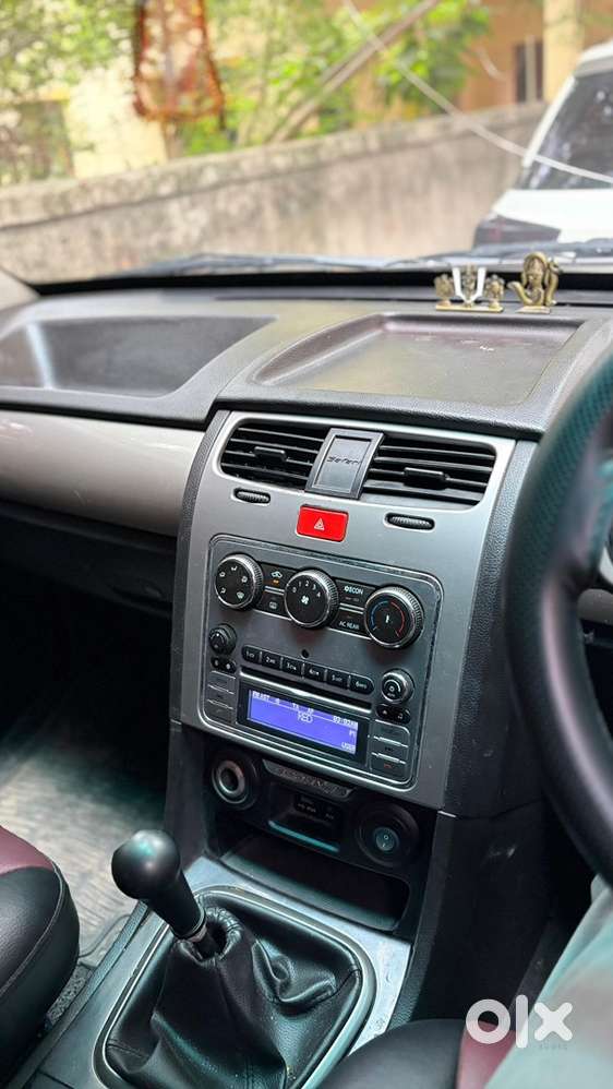Tata Safari Storme Ex