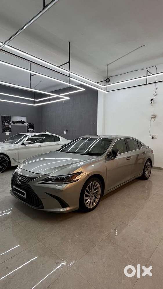 Lexus Es 2018 Petrol 51000 Km Driven