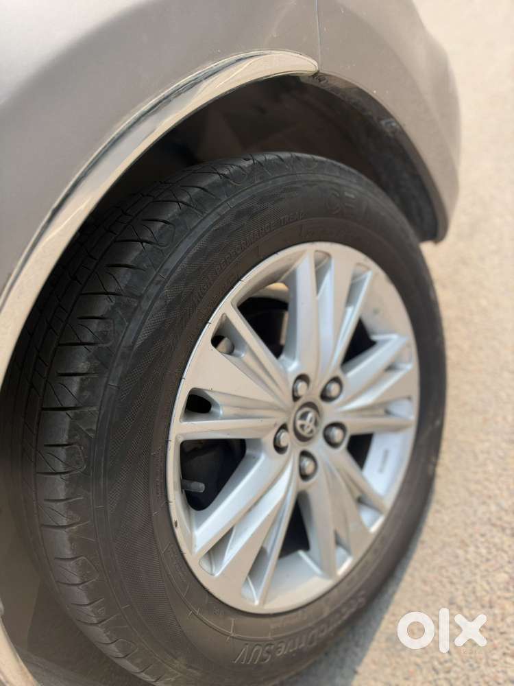 Toyota Innova Crysta 2.7 Zx At, 2017, Petrol