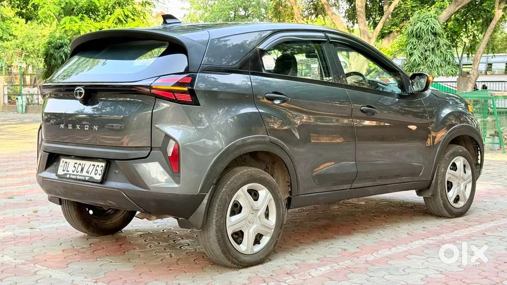 Tata Nexon Smart Plus1.2 Revotron Petrol 5 Mt, 2024, Petrol