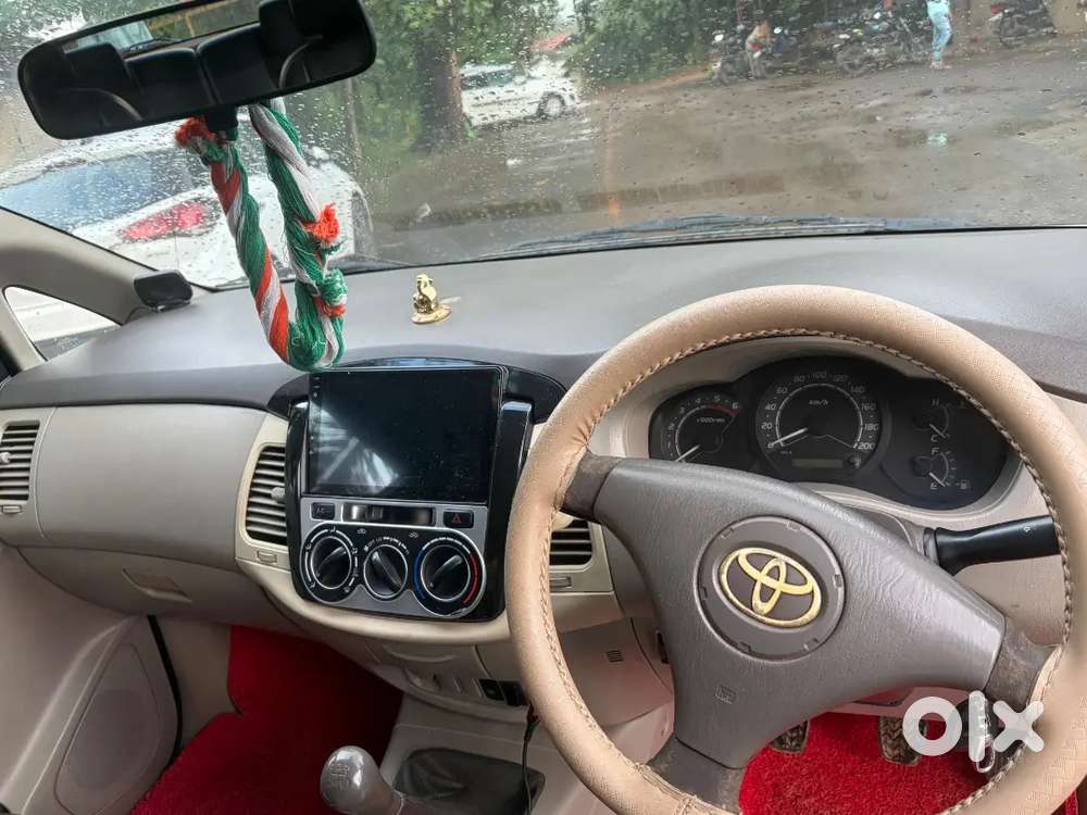 Toyota Innova 2010 Diesel Well Maintained