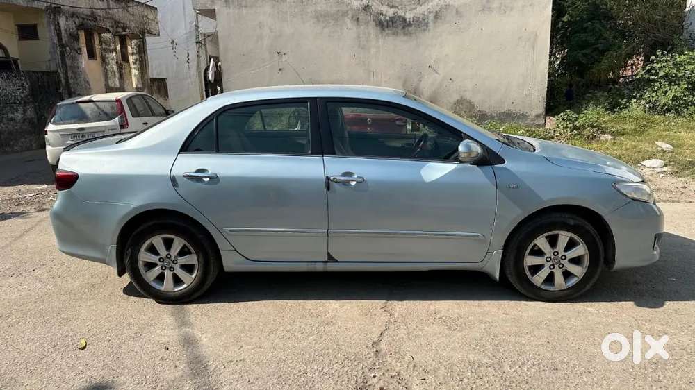 Toyota Corolla Altis Top Model Petrol Manual