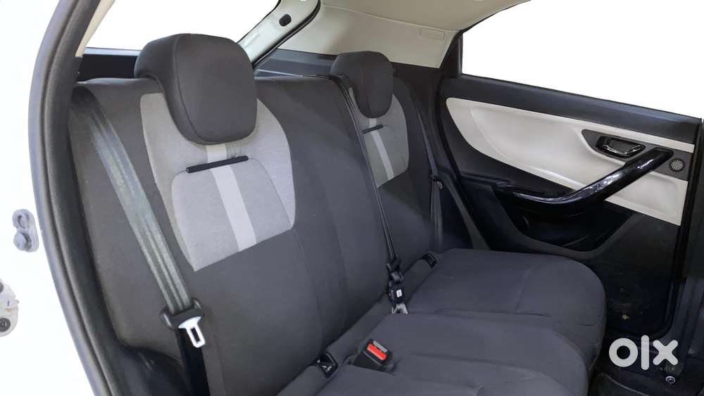 Tata Nexon Pure (s) 1.2 Petrol 6amt, 2023, Petrol