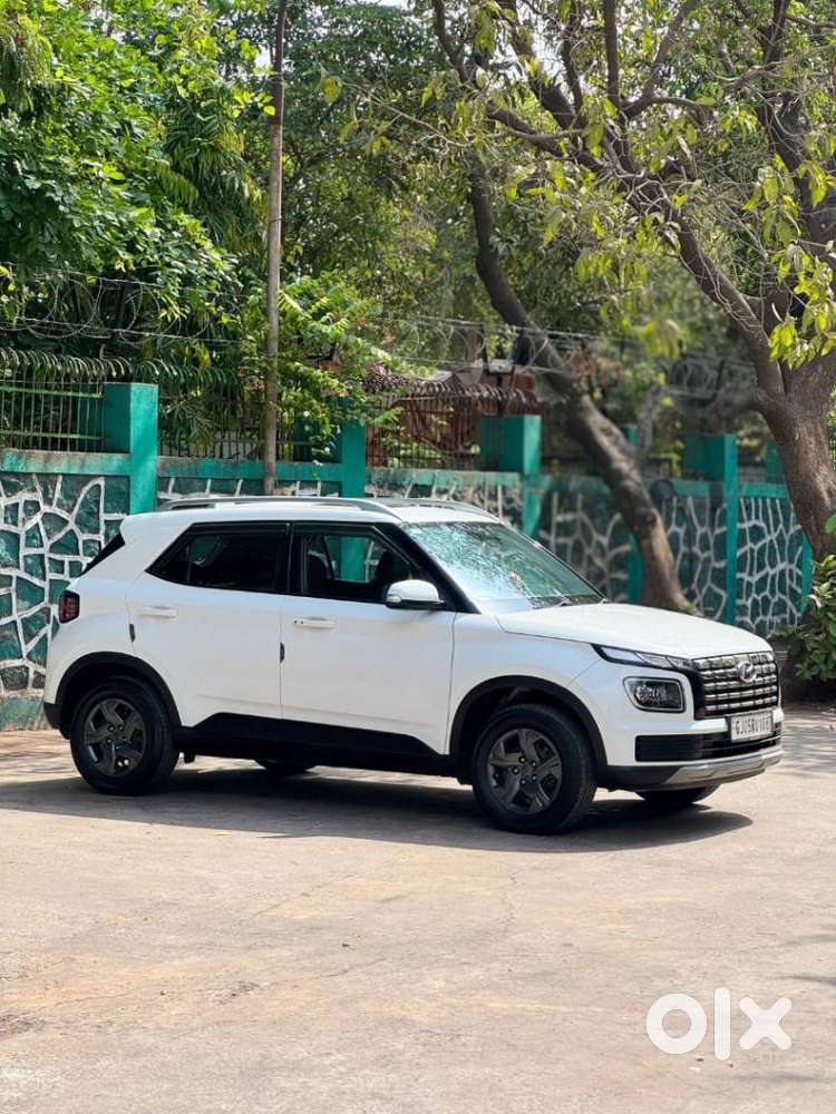 Hyundai Venue, 2023, Petrol