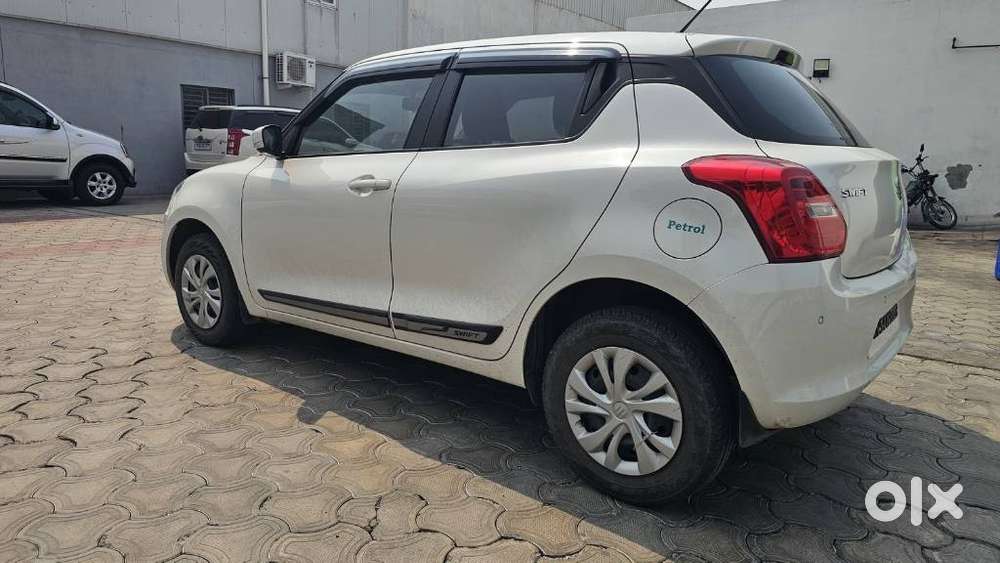 Maruti Suzuki Swift 1.2 Vxi Glory Edition, 2023, Petrol