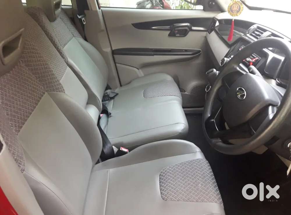 Mahindra Kuv 100 2016